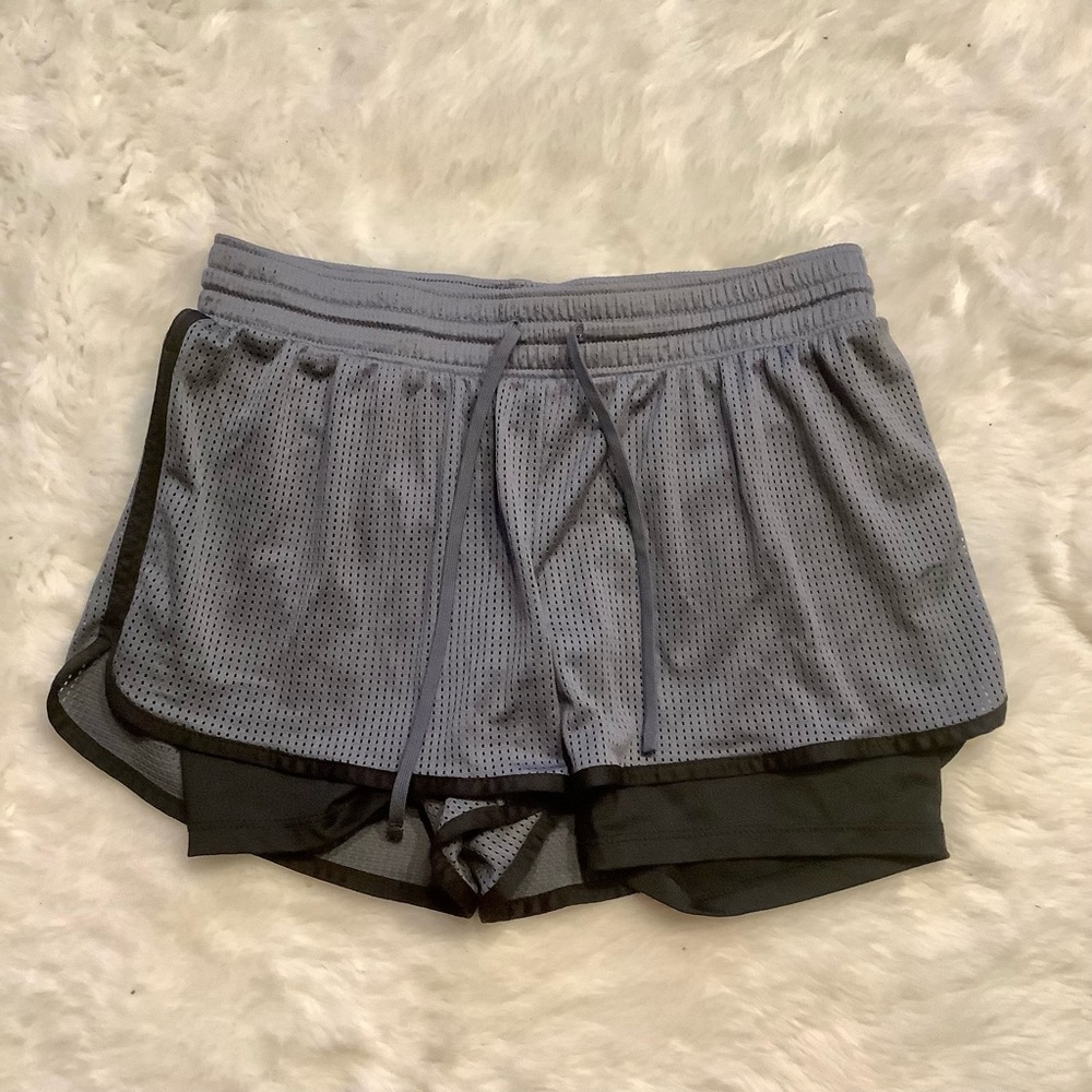 ⭐️ C9 by Champion Grey Mesh Shorts Size Medium ⭐️